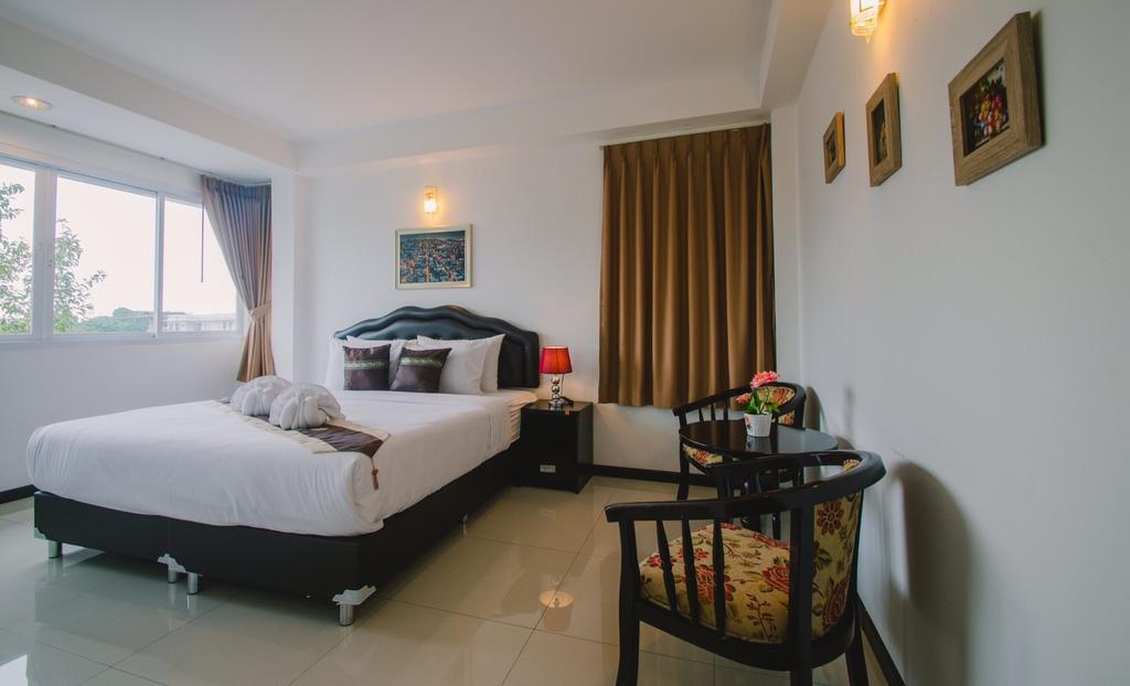 Th Beach Hotel Hua Hin Dış mekan fotoğraf