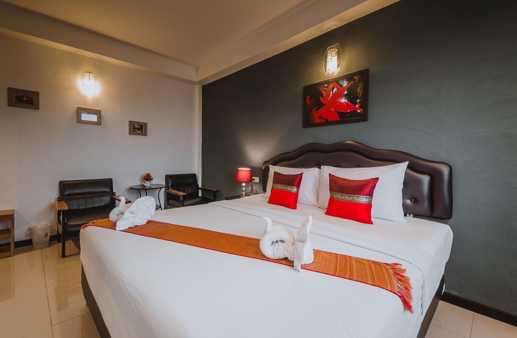 Th Beach Hotel Hua Hin Dış mekan fotoğraf