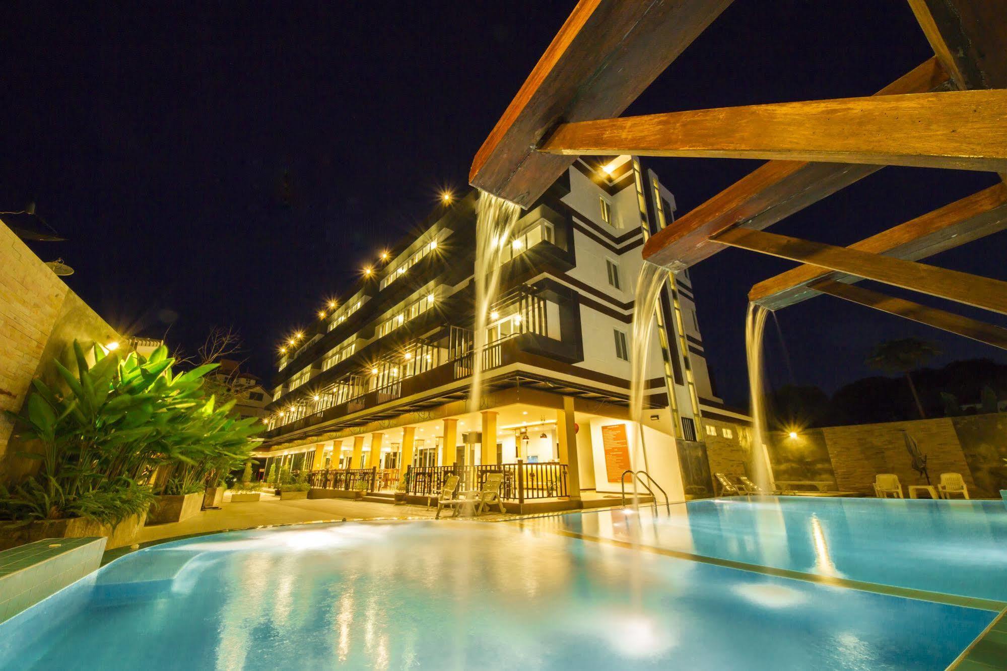 Th Beach Hotel Hua Hin Dış mekan fotoğraf